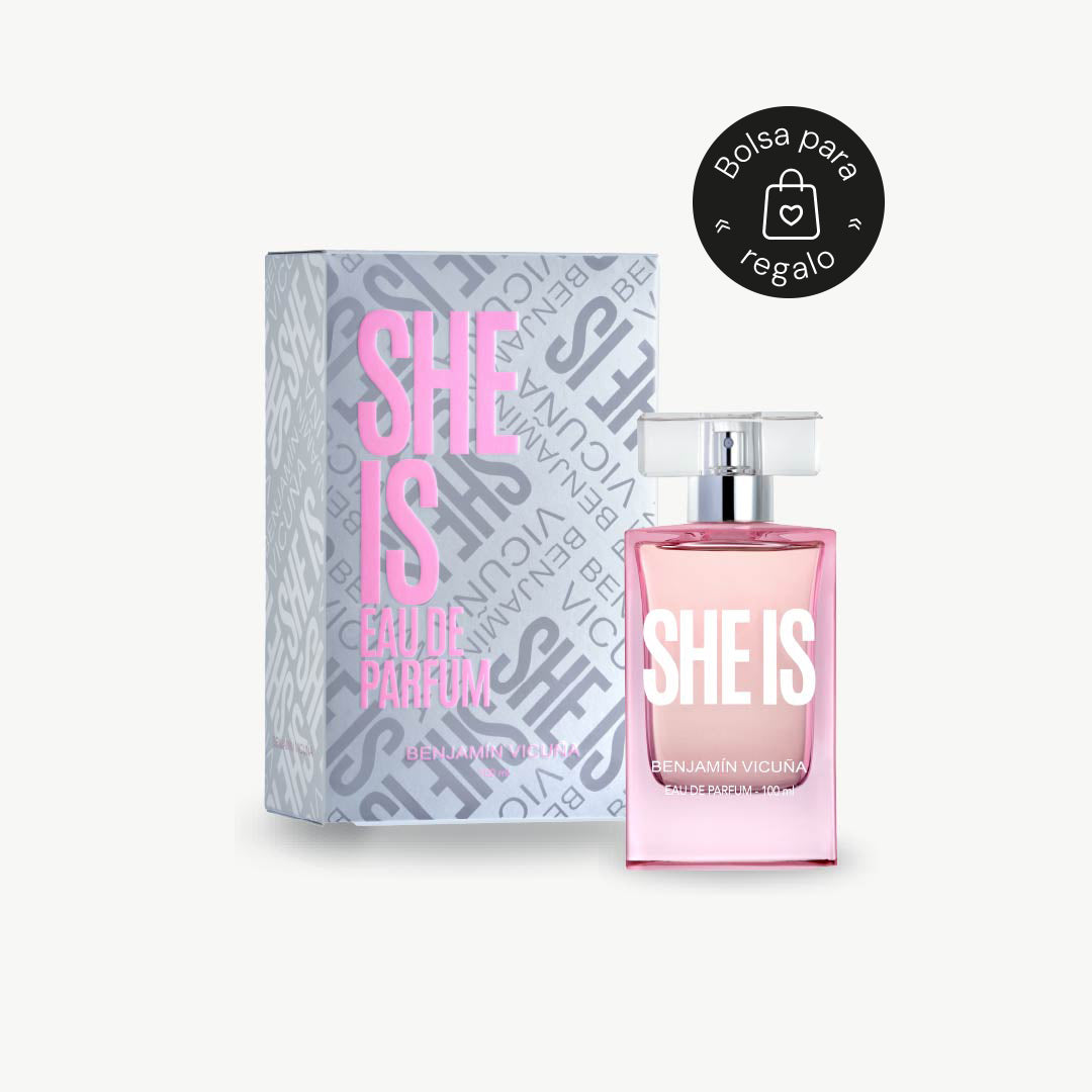 SHE IS con bolsa de regalo